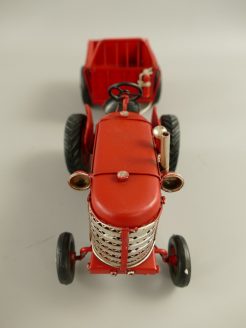 tractor met aanhanger Kunst en Kadootjes