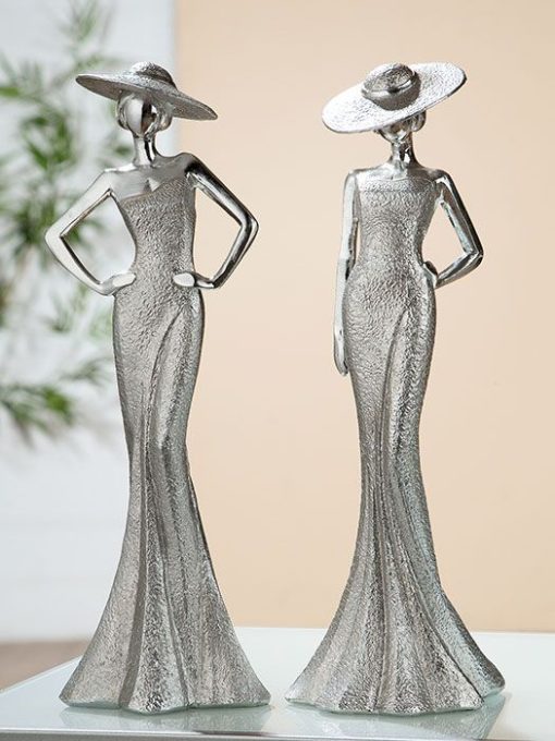 Lady Figurine set "Diva - handen op haar heupen"