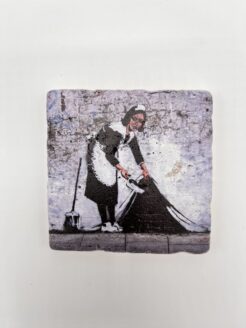 Banksy Tegel 'Sweep It Under the Carpet'