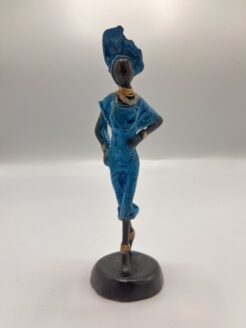Afrikaans Blauw Beeldje van Dame met Hand op Heup