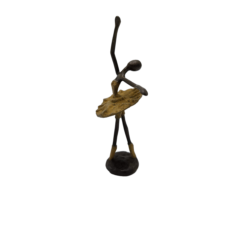 Bronzen beeld ballerina – vrouwfiguur in danshouding met okergeel patina (25 cm)