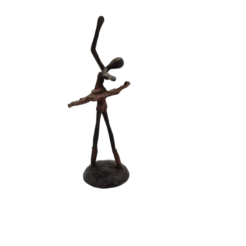 Bronzen beeld ballerina – vrouwfiguur in danshouding met roodbruin patina (20 cm)